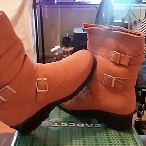 New boots, mid-calf stylish comfort.